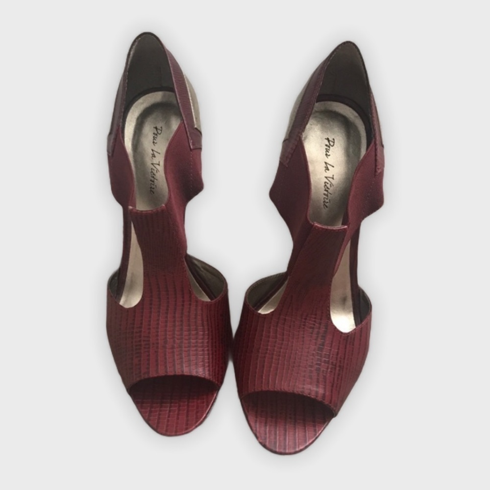 POUR LA VICTOIRE 'Brie' Sandal heels